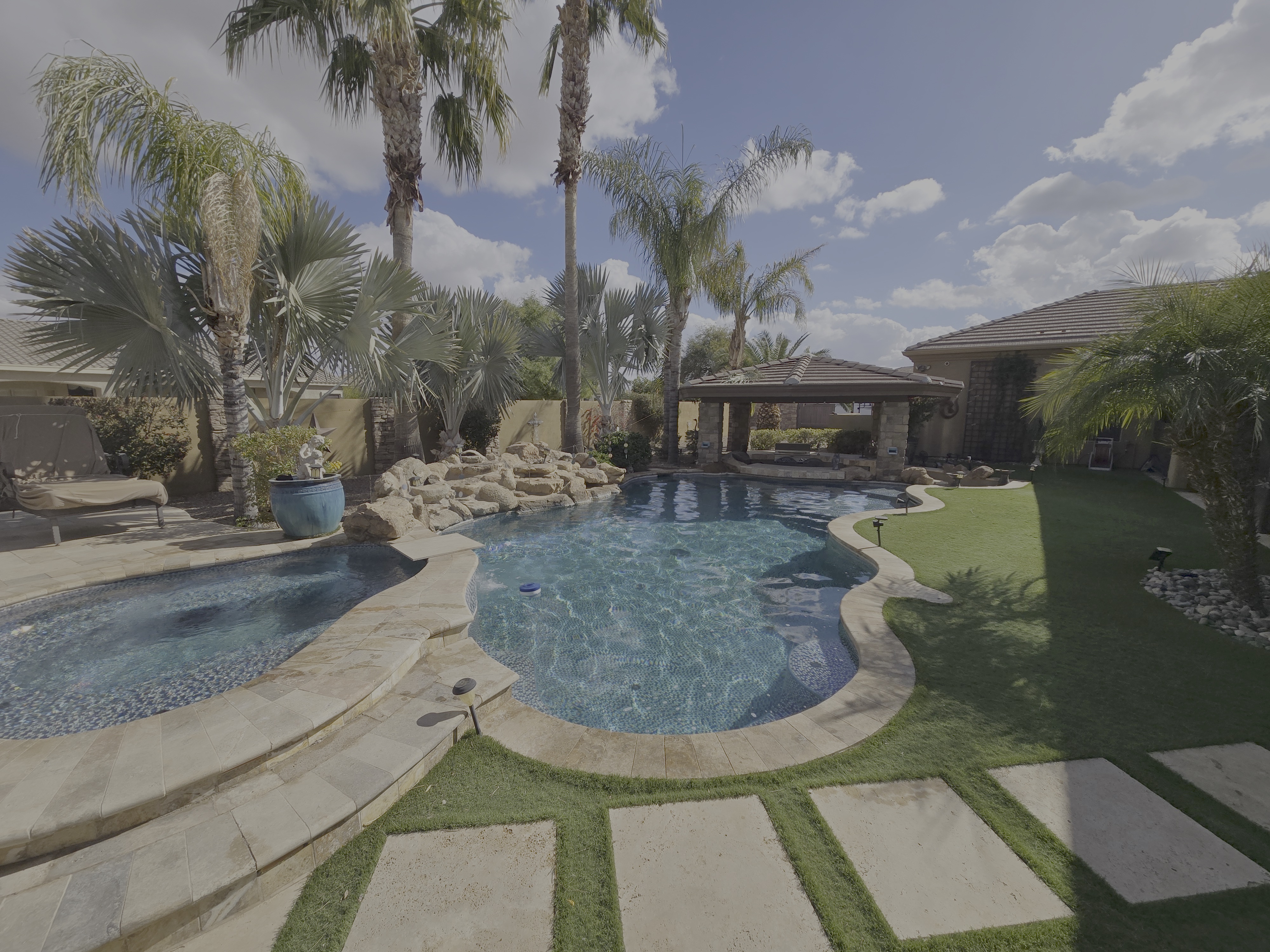 Big Splash Pool Care hero background 2